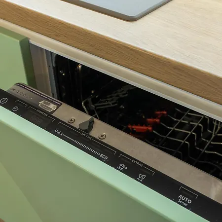 2br - Workspace With Elevator شقة فارنا