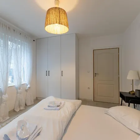 2br - Workspace With Elevator * Varna