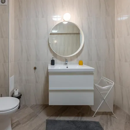 2br - Workspace With Elevator Apartamento Varna