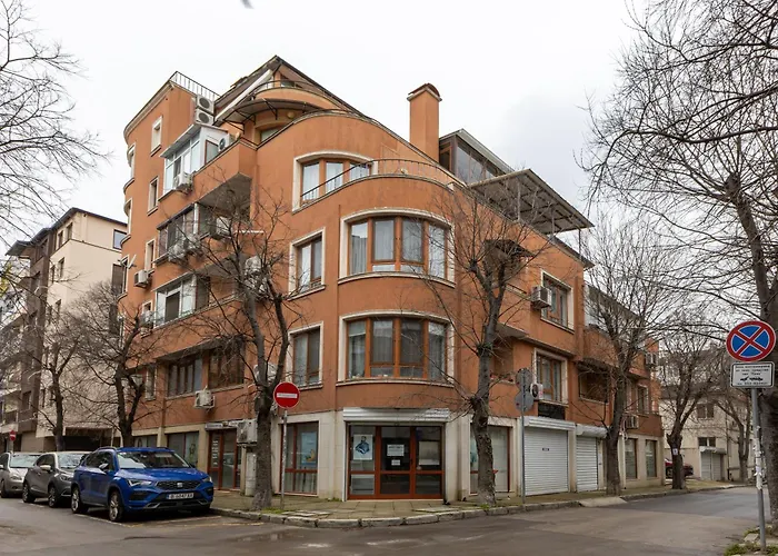 2br - Workspace With Elevator