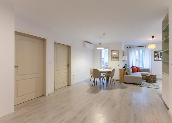 Appartement 2br - Workspace With Elevator